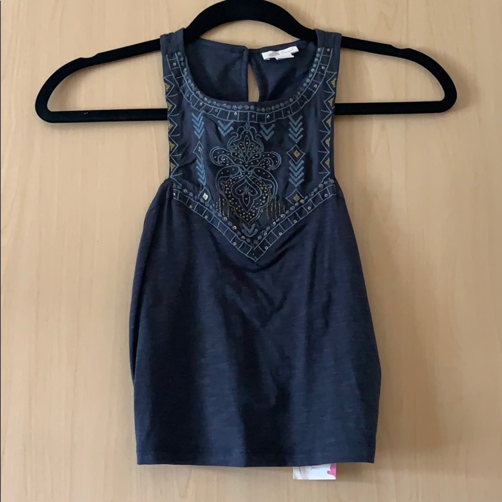 Last chance!! Women’s crop top size xs
